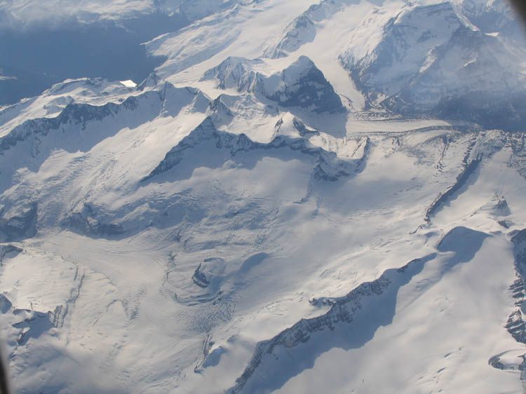 Tag01_Columbia-Icefield_von_ob